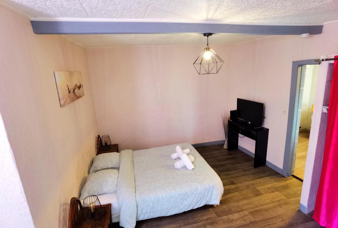 Appartement T1 Bis Quartier Du Chateau De Pau Bagian luar foto